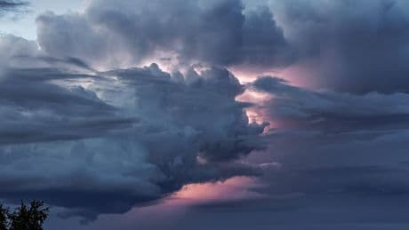 Wetter Köln: Erst fast 30 Grad – dann Herbststurm mit 100 Liter Regen