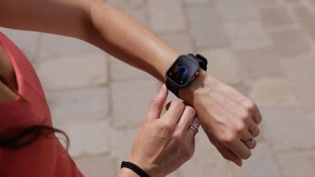 El 83% de los profesionales de la salud afirma que los smartwatches ayudan a cuidarse: este reto lo fomenta aún más