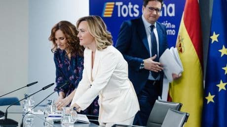 El Gobierno se aparta del show televisivo de la comparecencia de Leire Díez y acusa a Feijóo de guerra sucia
