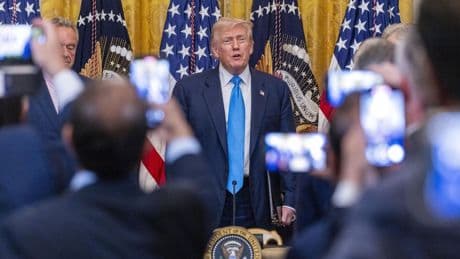 Trump pospone otros 90 días los aranceles a México tras hablar con Sheinbaum