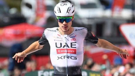 Vechtscheiding toptalent Juan Ayuso en UAE: ’Het is een dictatuur, dit doen ze om mij te beschadigen’
