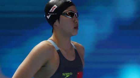 Yu Zidi, la niña de 12 años que rompe récords en el Mundial de Natación: es china y aprendió a nadar para combatir el calor