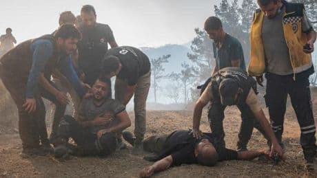 En Syrie, le baptême du feu des casques blancs