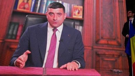 Présidentielle en Roumanie : le nationaliste George Simion en tête du premier tour, selon des sondages réalisés à la sortie des urnes