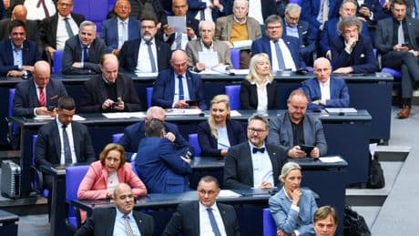 Warum die AfD mit der Wehrpflicht hadert