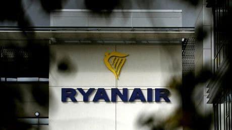 Ryanair : un bénéfice plus que doublé au premier trimestre grâce à des prix en hausse