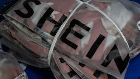 Chinese webshop Shein moet stoppen met nep-kortingen en aftelklokken