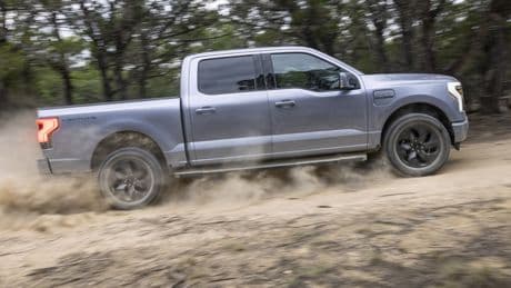Elektro-Pick-up auf der Autobahn: Sein Stromverbrauch ist irre