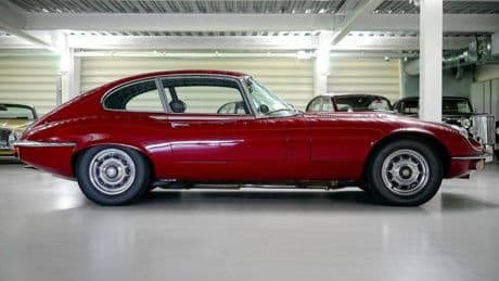 Ferraris, Porsches y un Jaguar E-Type: el juez busca 22 coches de lujo desaparecidos y vinculados a la estafa del mecenas de Alvise