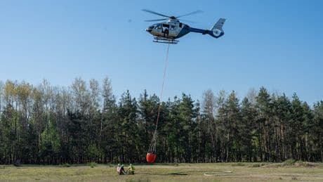 15.000 Quadratmeter in Flammen  - Feuerwehr kämpft gegen Mega-Waldbrand