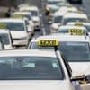 Unzufriedene Taxifahrer: Taxi-Gewerbe protestiert bundesweit für Mindestpreise