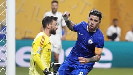 El irregular Chelsea pone a prueba el vuelo del Benfica