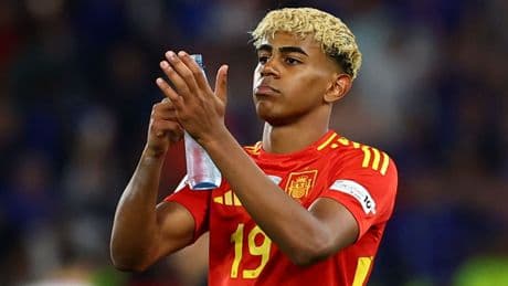 Lamine Yamal justifica su arrogancia en el campo y la siguiente víctima es Cristiano Ronaldo