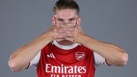 Manchester United consider signing two strikers after Viktor Gyokeres joins Arsenal