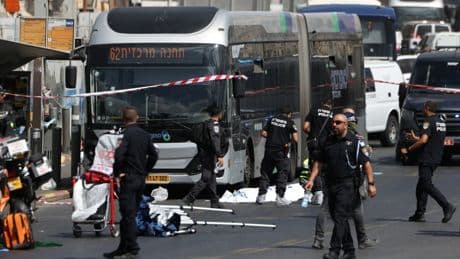 Krieg in Nahost: Mindestens fünf Tote bei Schusswaffenangriff in Jerusalem