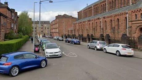 Teenager rushed to hospital following 'serious assault' on Glasgow street