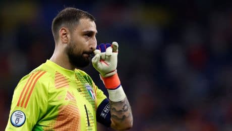 Gianluigi Donnarumma: Paris Saint-Germain drop in-demand goalkeeper for Super Cup