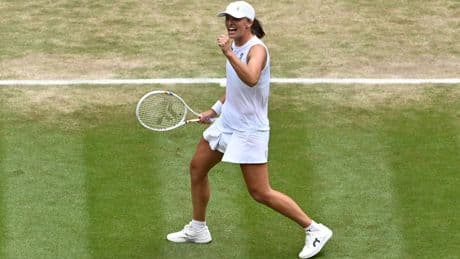 Wimbledon 2025: Iga Swiatek cruises through to Wimbledon semi-finals for first time