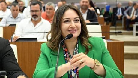 Babasını belediye şirketinden, eşini ise zabıtadan istifa ettirdi