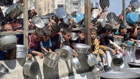 « 2,3 millions de personnes font face à une mort imminente à Gaza », alerte Hala Abou Hassira, ambassadrice de Palestine en France
