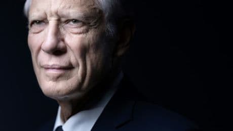 "L'Europe est à un tournant": Dominique de Villepin met en garde face à la menace d'une "guerre hybride totale"