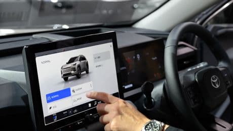 Los gigantes del motor naufragan en el software