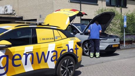 Eerste verzekeraar biedt dekking tegen schade aan accu elektrische auto, maar experts zijn kritisch