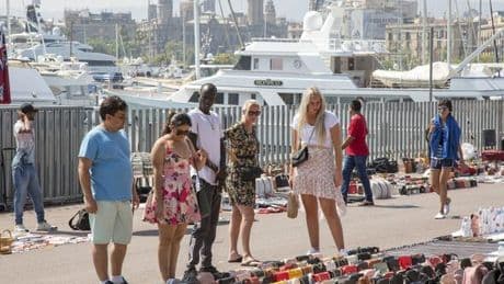 Warning to tourists shopping in Spain as fines dished out over 1 purchase