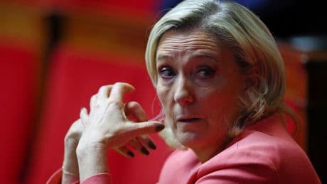 «Je ne disparais pas du fait d’une décision de justice» : Marine Le Pen réagit au sondage qui teste Bardella à la présidentielle