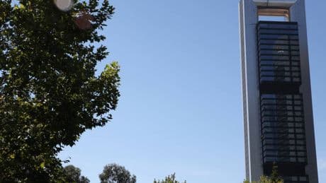 Un rascacielos, un jeque y un pelotazo en el cielo de Madrid