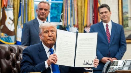 Es geht um Corona-Experimente - Trump stoppt gefährliche Virus-Forschung