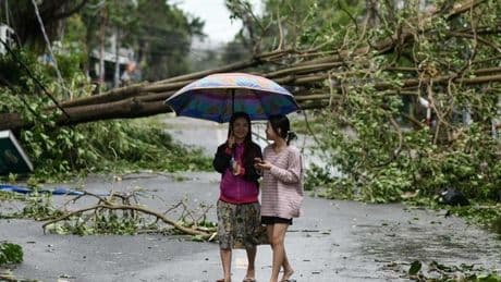 Casi 600.000 personas evacuadas en Vietnam ante la inminente llegada del tifón 'Kajiki'