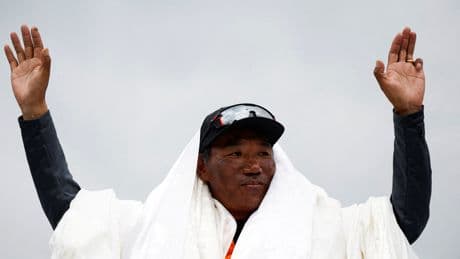 De Babu Chiri a las 31 cimas en el Everest de Kami Rita: así ha cambiado el papel de los trabajadores de la etnia sherpa