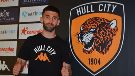Hull City ile Doğukan Sinik yollarını ayırdı