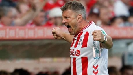 „Ich trage es mit Stolz“ - Köln-Coach Kwasniok erklärt seinen Trikot-Trick