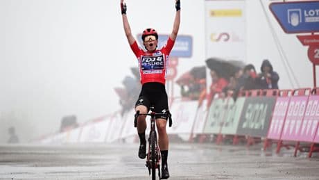 Demi Vollering, ganadora en la etapa definitiva y campeona de la Vuelta