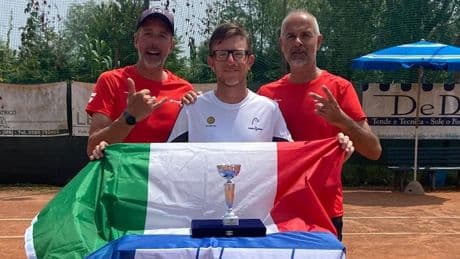 <p>Al Country Cuneo Riccardo Piatti in stage. L&rsquo;Over 50 Maschile terza in Italia</p>