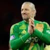 Remko Pasveer (41) gaat verlengen bij Ajax: ervaren doelman begint aan 23ste seizoen