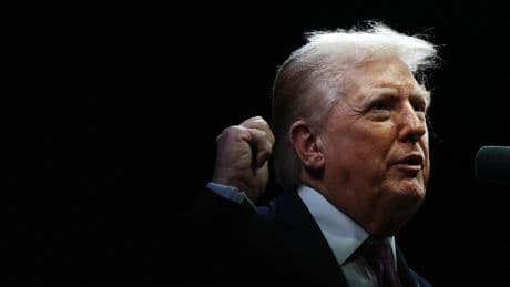 Donald Trump affirme que les violences conjugales sont des délits «moins graves»
