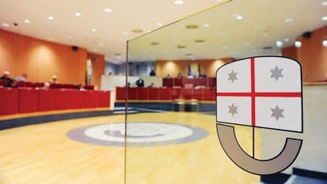 Bilancio regionale, il voto nella notte: ecco tutte le misure approvate, dai commissari al fondo antiviolenza