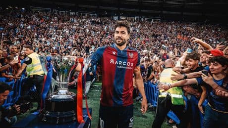 La leyenda del Levante que pasa del césped al banquillo: "El Barça de Pep sí me hizo sufrir"
