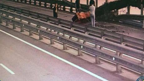 Russland-Ukraine-Krieg: Verkehr auf einsturzgefährdeter Krim-Brücke läuft wieder