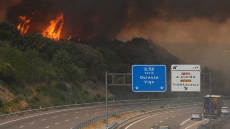 Incendies: l'Espagne se consume dans le nord-ouest et l'ouest
