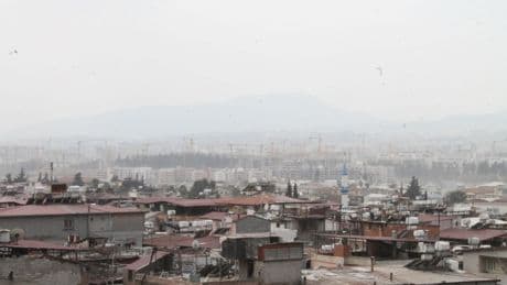 Hatay’da barınma sorunu sürüyor: 'Samandağ’da konut teslimi yüzde sıfır'