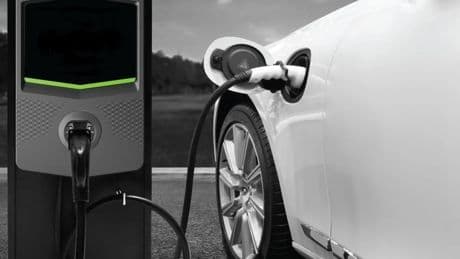 Dünyada bu yıl satılan tüm araçların dörtte birinden fazlasının elektrikli olması bekleniyor