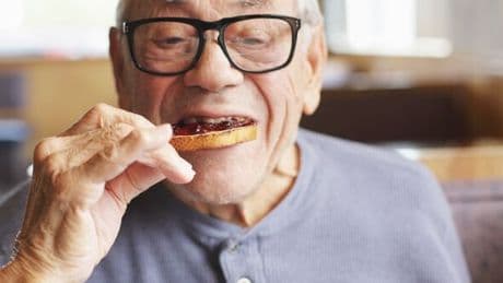The 'best' time of day to eat for 'significant' weight loss, according to new research