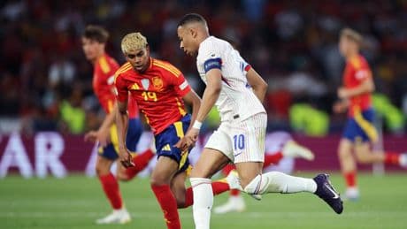 Mbappé se reivindica como delantero centro y apuesta por Dembélé para el Balón de Oro