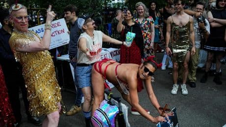 «Lutter contre l’internationale réactionnaire» : la marche des fiertés, marquée par plusieurs polémiques, s’élancera ce samedi à Paris