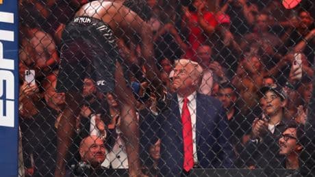 Trump se vuelve a dar un baño de masas en la UFC en mitad de su disputa con Elon Musk