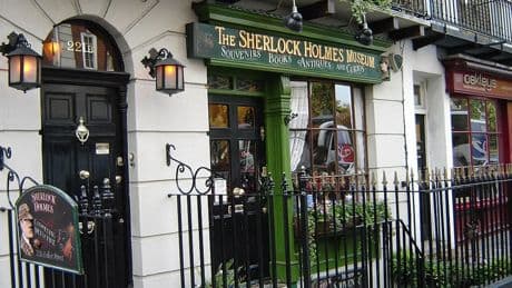 El misterio de los paquetes: usan la dirección de la casa de Sherlock Holmes como falso centro de devoluciones de productos chinos